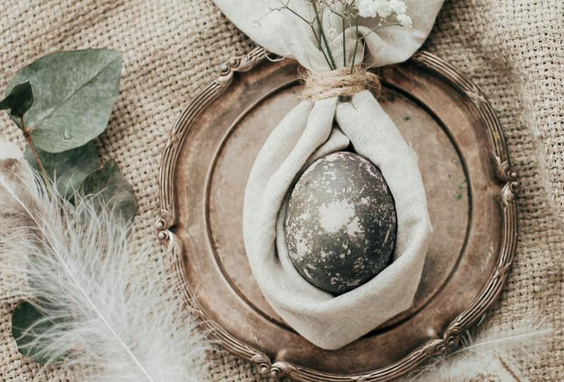 Farmhouse Easter Spirits